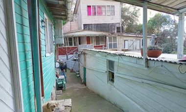 Gran Oportunidad de Inversión – Terreno con 3 Casas y Árboles Frutales en Playa Ancha, Valparaíso