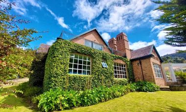 Esta CASA CAMPESTRE tiene todo si buscas confort, exclusividad, seguridad y vivir rodeado de naturaleza