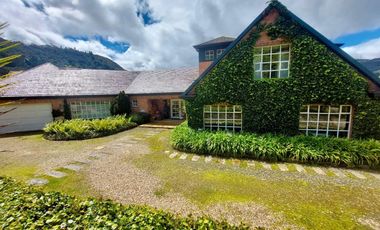 Esta CASA CAMPESTRE tiene todo si buscas confort, exclusividad, seguridad y vivir rodeado de naturaleza