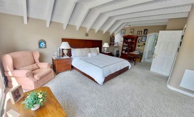 Esta CASA CAMPESTRE tiene todo si buscas confort, exclusividad, seguridad y vivir rodeado de naturaleza