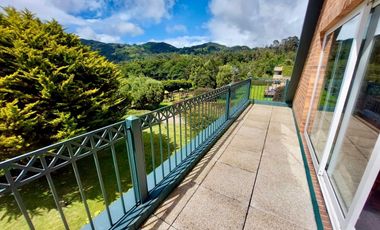 Esta CASA CAMPESTRE tiene todo si buscas confort, exclusividad, seguridad y vivir rodeado de naturaleza