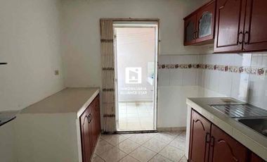 ALQUILER VILLA ESQUINERA