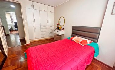 Venta de Casa de 4 Pisos en Salvador Dali – Santiago de Surco