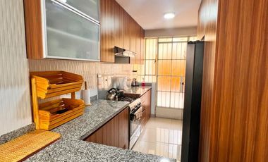 Venta de Casa de 4 Pisos en Salvador Dali – Santiago de Surco