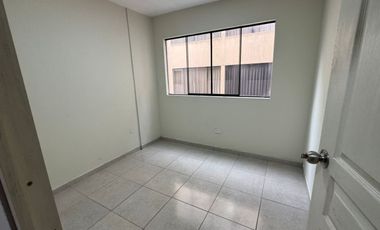 Venta de Casa de 4 Pisos en Salvador Dali – Santiago de Surco