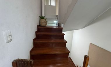 Venta de Casa de 4 Pisos en Salvador Dali – Santiago de Surco
