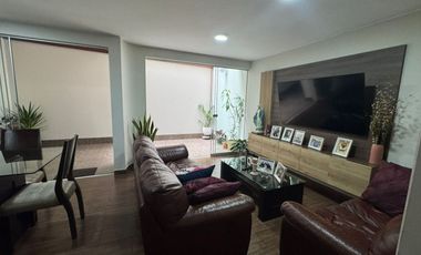 Venta de Casa de 4 Pisos en Salvador Dali – Santiago de Surco