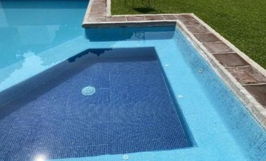 Hermosa y amplia casa CON PISCINA en remate en Segunda Priv. India Bonita, Centro, 62550 Jiutepec, Mor. (NO SE ACEPTAN CREDITOS) ENTREGA INMEDIATA