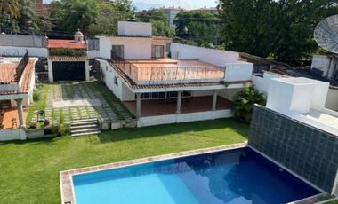 Hermosa y amplia casa CON PISCINA en remate en Segunda Priv. India Bonita, Centro, 62550 Jiutepec, Mor. (NO SE ACEPTAN CREDITOS) ENTREGA INMEDIATA