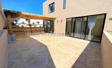 En venta planta alta duplex terraza amplia en zibata 4 recamaras 3 baños 2 autos