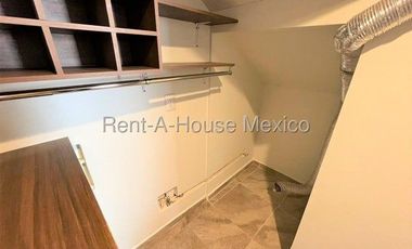 En venta planta alta duplex terraza amplia en zibata 4 recamaras 3 baños 2 autos