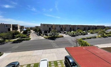 En venta planta alta duplex terraza amplia en zibata 4 recamaras 3 baños 2 autos
