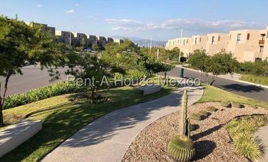 En venta planta alta duplex terraza amplia en zibata 4 recamaras 3 baños 2 autos