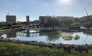 En venta planta alta duplex terraza amplia en zibata 4 recamaras 3 baños 2 autos