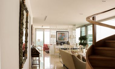 Penthouse de 4 habitaciones, en Country Towers.