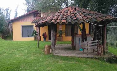 Cabaña en VENTA, en amolio terreno de 2,200 m2 en Omitlan Hgo