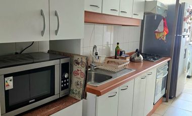 SE ARRIENDA DEPTO AMOBLADO EN COND. TRES MARES, CARIBE.