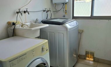 SE ARRIENDA DEPTO AMOBLADO EN COND. TRES MARES, CARIBE.