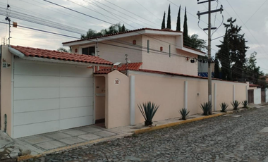 Casa en Venta Santa Ana Tepetitlán, Junto a Bugambilias en Zapopan