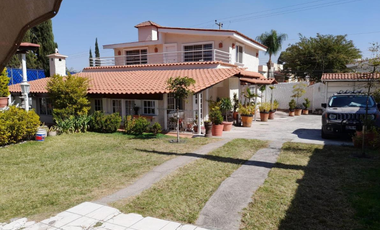 Casa en Venta Santa Ana Tepetitlán, Junto a Bugambilias en Zapopan