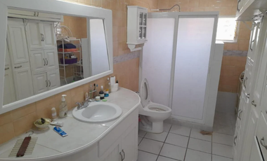 Casa en Venta Santa Ana Tepetitlán, Junto a Bugambilias en Zapopan