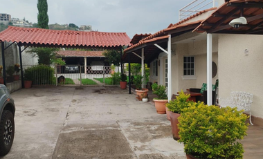 Casa en Venta Santa Ana Tepetitlán, Junto a Bugambilias en Zapopan