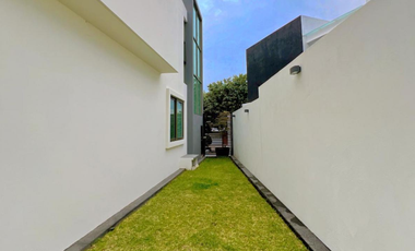 Casa Venta con Recamara en Planta Baja, en la Rioja, Tlajomulco de Zúñiga