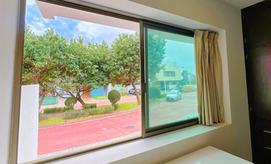 Casa Venta con Recamara en Planta Baja, en la Rioja, Tlajomulco de Zúñiga