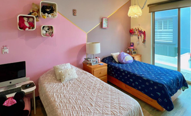 Casa Venta con Recamara en Planta Baja, en la Rioja, Tlajomulco de Zúñiga