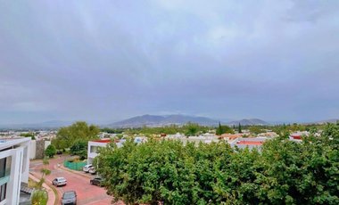 Casa Venta con Recamara en Planta Baja, en la Rioja, Tlajomulco de Zúñiga