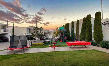 CASA EN VENTA EN PRIVADA RESIDENCIAL SAN ANGEL I SUPER PRECIO