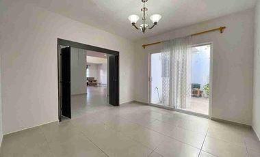 CASA EN VENTA EN PRIVADA RESIDENCIAL SAN ANGEL I SUPER PRECIO