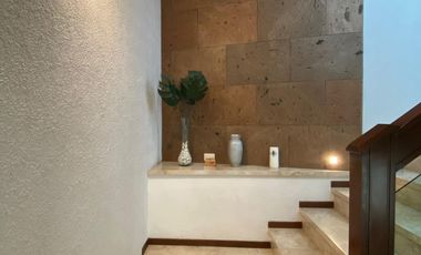 CASA TOTALMENTE AMUEBLADA EN RENTA EN LOMAS DE ANGELOPOLIS PUEBLA