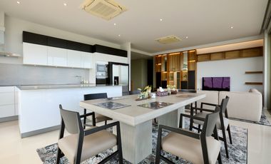 3 Bedroom Hilltop Condo with Exclusive Views and large Outdoor Terrace