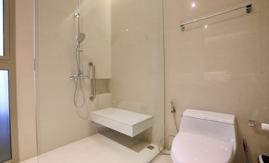 3 Bedroom Hilltop Condo with Exclusive Views and large Outdoor Terrace