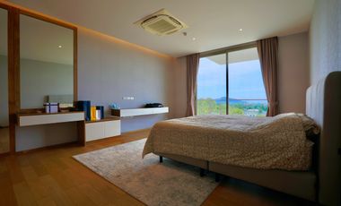 3 Bedroom Hilltop Condo with Exclusive Views and large Outdoor Terrace