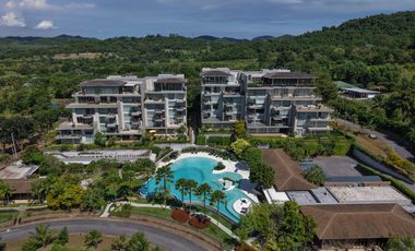 3 Bedroom Hilltop Condo with Exclusive Views and large Outdoor Terrace