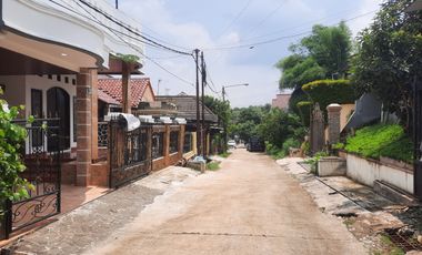 TANAH LUAS 5 Menit PINTU TOL SAWANGAN JUAL RUMAH DALAM KOMPLEK