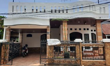 TANAH LUAS 5 Menit PINTU TOL SAWANGAN JUAL RUMAH DALAM KOMPLEK