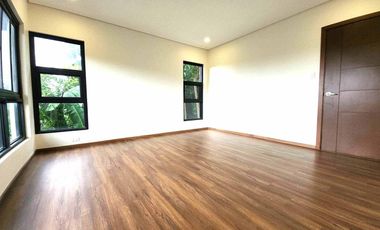 3 Storey House and Lot for sale in Filinvest Subdivision Batasan Hills near Commonwealth Quezon City