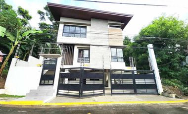 3 Storey House and Lot for sale in Filinvest Subdivision Batasan Hills near Commonwealth Quezon City