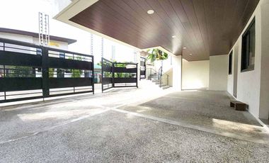 3 Storey House and Lot for sale in Filinvest Subdivision Batasan Hills near Commonwealth Quezon City