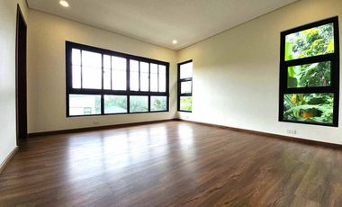 3 Storey House and Lot for sale in Filinvest Subdivision Batasan Hills near Commonwealth Quezon City