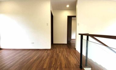 3 Storey House and Lot for sale in Filinvest Subdivision Batasan Hills near Commonwealth Quezon City