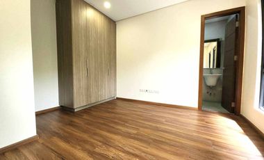 3 Storey House and Lot for sale in Filinvest Subdivision Batasan Hills near Commonwealth Quezon City