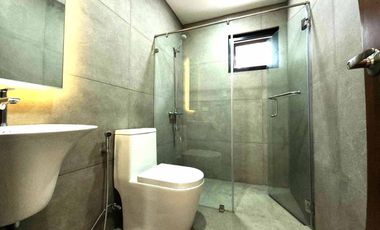 3 Storey House and Lot for sale in Filinvest Subdivision Batasan Hills near Commonwealth Quezon City