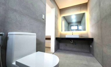 3 Storey House and Lot for sale in Filinvest Subdivision Batasan Hills near Commonwealth Quezon City