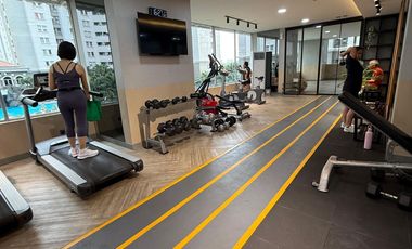 Disewakan Tahunan/Bulanan Townhouse Mediterania Garden Residences 1-Lantai Ground langsung taman + Pool 2 ha