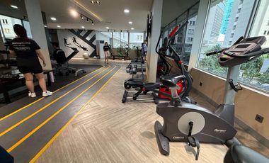 Disewakan Tahunan/Bulanan Townhouse Mediterania Garden Residences 1-Lantai Ground langsung taman + Pool 2 ha