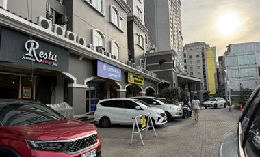 Disewakan Tahunan/Bulanan Townhouse Mediterania Garden Residences 1-Lantai Ground langsung taman + Pool 2 ha